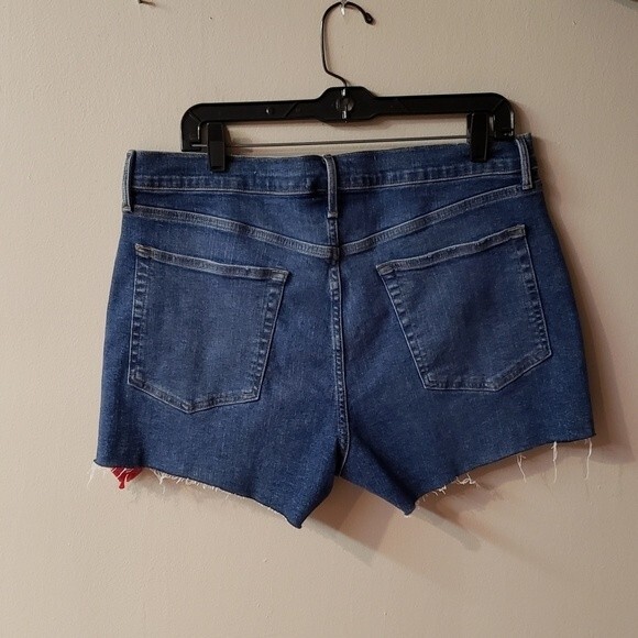 NWT Frame Cut Off Shorts Size 32 - Picture 3 of 5